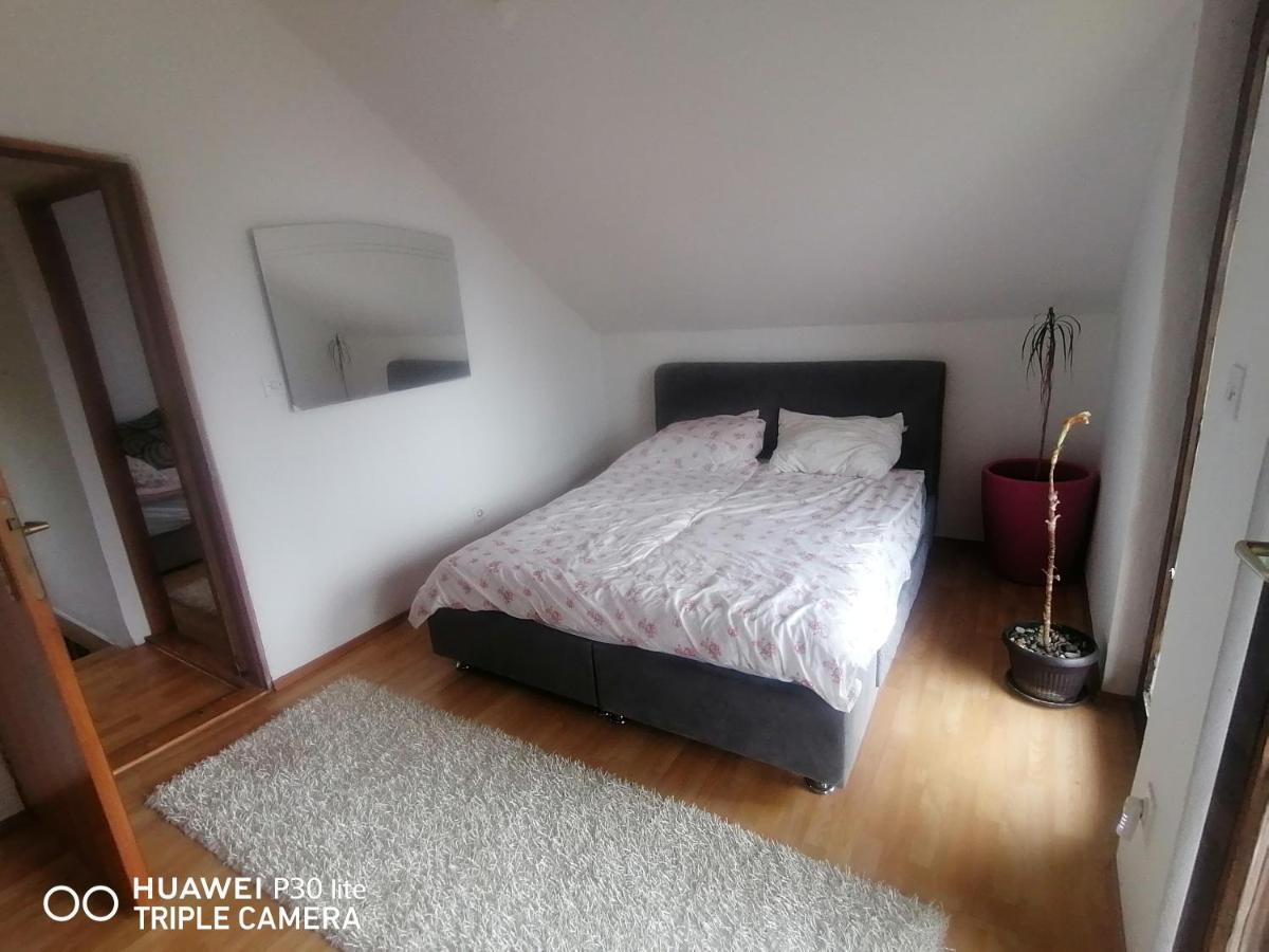 Asja Apartment House Lukavac Eksteriør bilde
