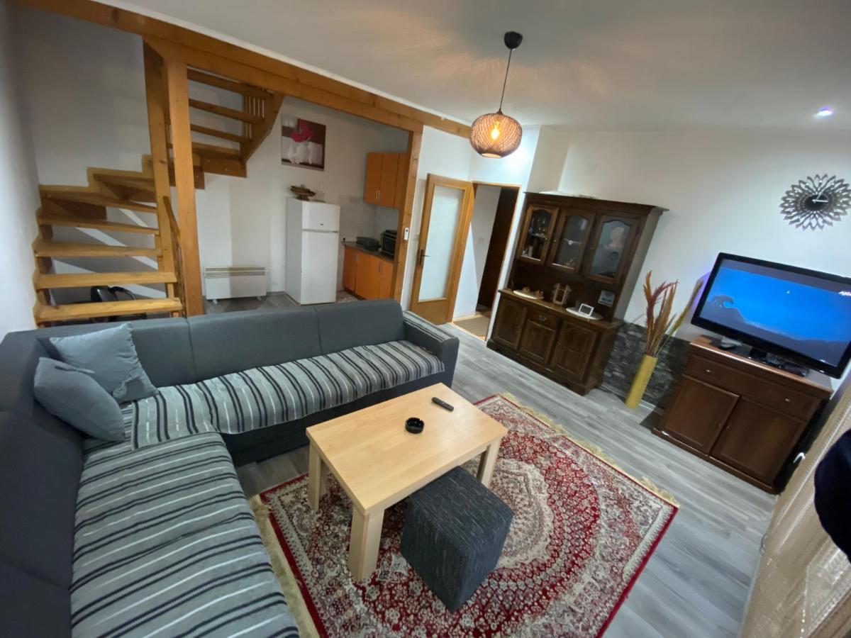 Asja Apartment House Lukavac Eksteriør bilde