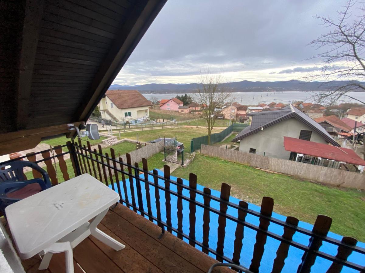 Asja Apartment House Lukavac Eksteriør bilde